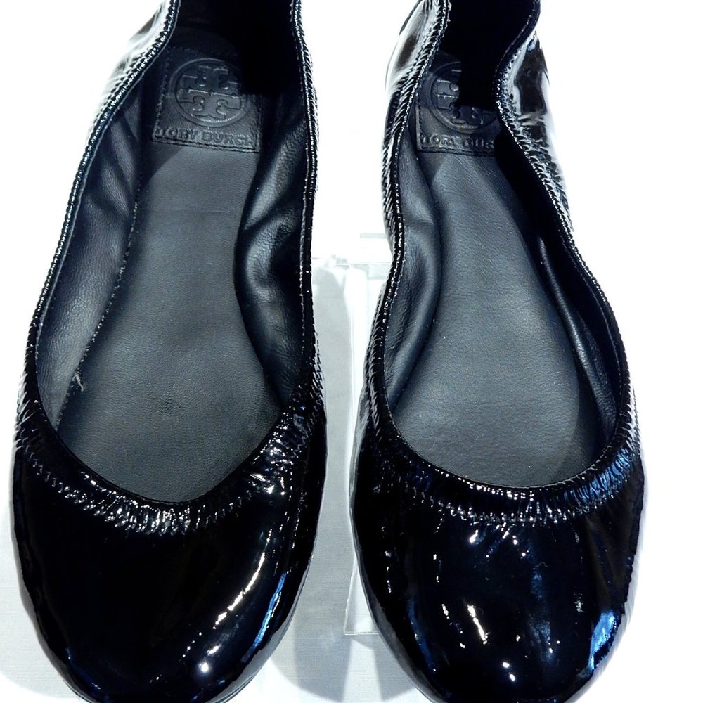 Tory Burch "Eddie" Black Patent Ballet Flats In 8.5m Gem